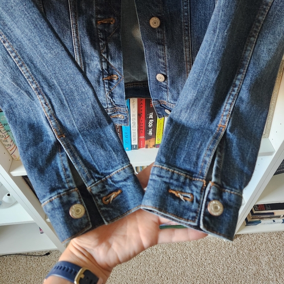 Old Navy Blue Jean Jacket Small Tall NWOT - Picture 4 of 9